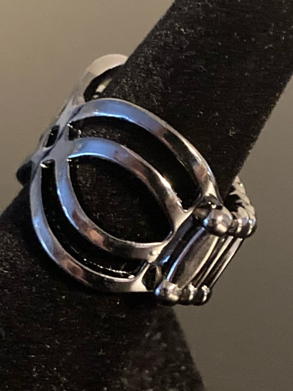 paparazzi Silver Openwork Infinity-Style Ring - Silver - Picture 2 of 4